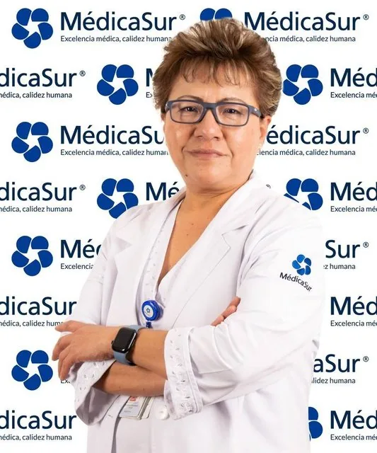 Lic. Ayde Flores Morones Médica Sur Copyright